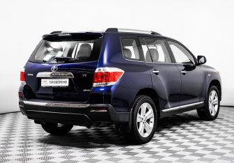 Подержанный автомобиль Toyota Highlander 2012 года (5 фото)