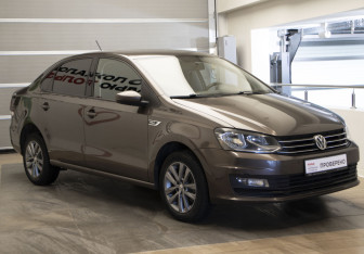 Подержанный автомобиль Volkswagen Polo Sedan 2019 года (3 фото)