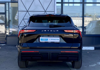 Подержанный автомобиль Jetour Dashing 2023 года (6 фото)