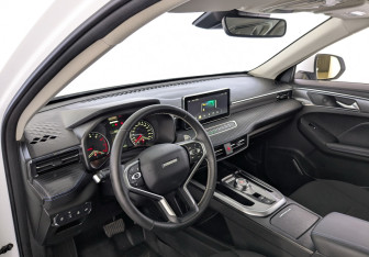 Подержанный автомобиль Haval Jolion 2023 года (16 фото)