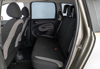 Подержанный автомобиль Citroen C3 Picasso 2012 года (12 фото)