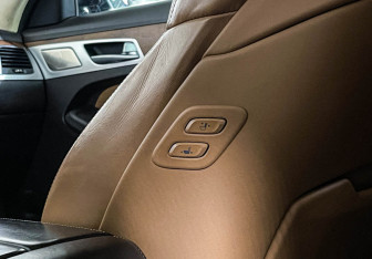 Подержанный автомобиль Genesis G80 2017 года (24 фото)