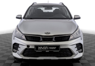 Подержанный автомобиль Kia Rio Hatchback 2021 года (2 фото)