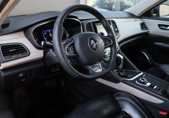 Подержанный автомобиль Renault Talisman Wagon 2017 года (12 фото)