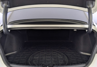 Подержанный автомобиль Kia K5 2021 года (10 фото)