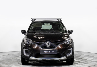 Подержанный автомобиль Renault Kaptur 2016 года (2 фото)