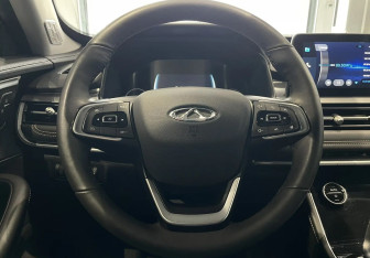Подержанный автомобиль Chery Tiggo 8 2024 года (14 фото)