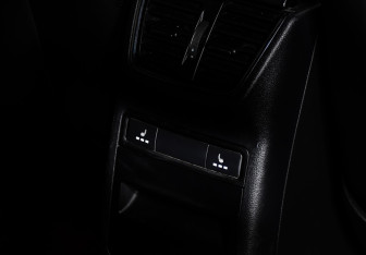 Подержанный автомобиль Skoda Octavia Liftback 2014 года (14 фото)