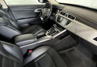 Подержанный автомобиль Geely Atlas 2019 года (10 фото)