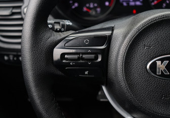 Подержанный автомобиль Kia Rio Hatchback 2019 года (19 фото)