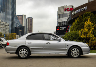 Подержанный автомобиль Hyundai Sonata 2008 года (3 фото)