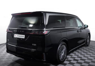 Подержанный автомобиль Voyah Dream 2025 года (5 фото)