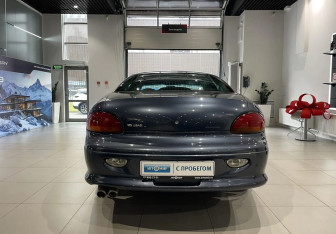 Подержанный автомобиль Chrysler Concorde 2002 года (5 фото)