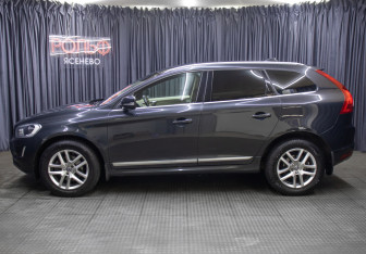 Подержанный автомобиль Volvo XC60 2017 года (8 фото)