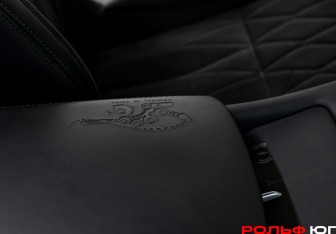 Подержанный автомобиль Geely Monjaro 2025 года (25 фото)