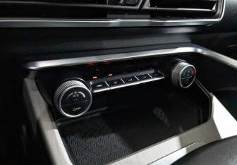 Подержанный автомобиль Geely Coolray 2022 года (20 фото)