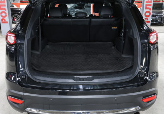 Подержанный автомобиль Mazda CX-9 2018 года (10 фото)