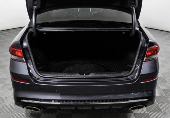 Подержанный автомобиль Kia Optima Sedan 2019 года (14 фото)