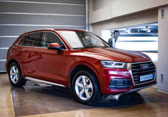 Подержанный автомобиль Audi Q5 2018 года (3 фото)