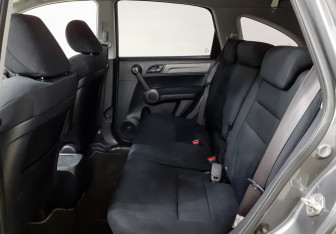 Подержанный автомобиль Honda CR-V 2011 года (10 фото)