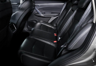 Подержанный автомобиль Belgee X70 2024 года (11 фото)