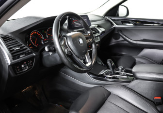 Подержанный автомобиль BMW X4 2019 года (15 фото)