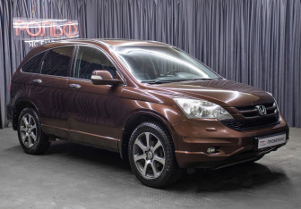 Подержанный автомобиль Honda CR-V 2011 года (3 фото)