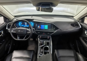 Подержанный автомобиль Geely Tugella 2021 года (11 фото)