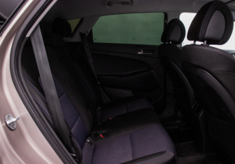Подержанный автомобиль Hyundai Tucson 2016 года (11 фото)