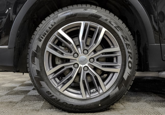 Подержанный автомобиль Geely Atlas Pro 2023 года (17 фото)
