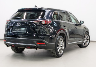 Подержанный автомобиль Mazda CX-9 2018 года (5 фото)