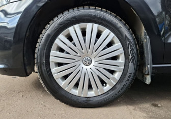 Подержанный автомобиль Volkswagen Polo Sedan 2018 года (9 фото)