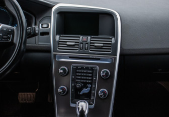 Подержанный автомобиль Volvo XC60 2013 года (14 фото)