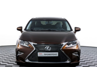Подержанный автомобиль Lexus ES 2015 года (2 фото)