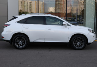Подержанный автомобиль Lexus RX 2015 года (4 фото)