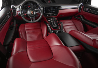 Подержанный автомобиль Porsche Cayenne 2019 года (11 фото)