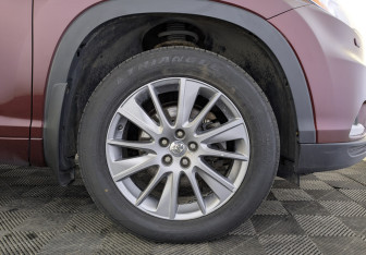 Подержанный автомобиль Toyota Highlander 2014 года (12 фото)