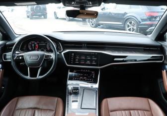 Подержанный автомобиль Audi A6 Sedan 2020 года (12 фото)