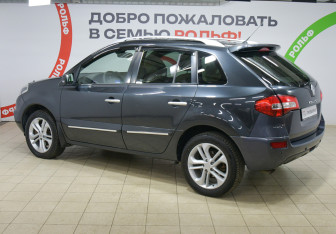 Подержанный автомобиль Renault Koleos 2012 года (6 фото)