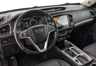 Подержанный автомобиль Geely Emgrand 7 2018 года (15 фото)