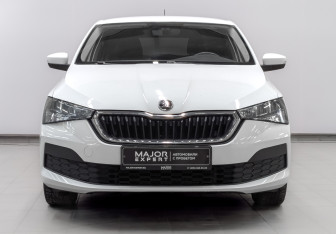Подержанный автомобиль Skoda Rapid Liftback 2021 года (2 фото)