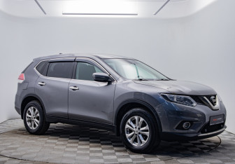 Подержанный автомобиль Nissan X-Trail 2017 года (7 фото)