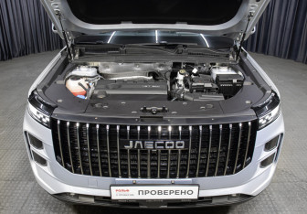 Подержанный автомобиль Jaecoo J7 2023 года (9 фото)