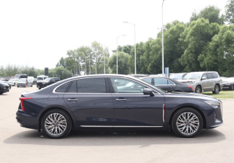 Подержанный автомобиль Hongqi H5 2024 года (4 фото)