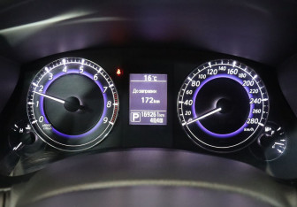 Подержанный автомобиль Infiniti QX50 2017 года (19 фото)