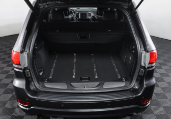 Подержанный автомобиль Jeep Grand Cherokee 2014 года (10 фото)