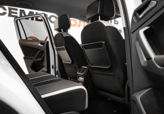 Подержанный автомобиль Volkswagen Tiguan 2019 года (31 фото)