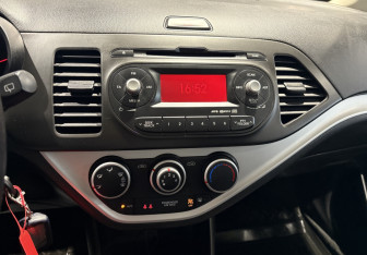 Подержанный автомобиль Kia Picanto 2011 года (9 фото)