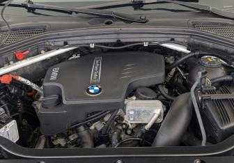 Подержанный автомобиль BMW X4 2017 года (9 фото)