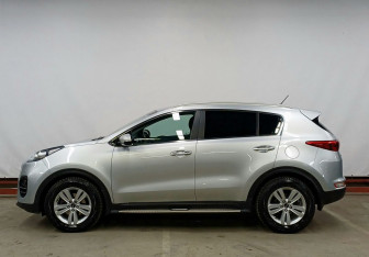 Подержанный автомобиль Kia Sportage 2016 года (8 фото)